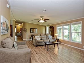 For Sale: 1403 Lower Elgin Rd Elgin, TX 78621