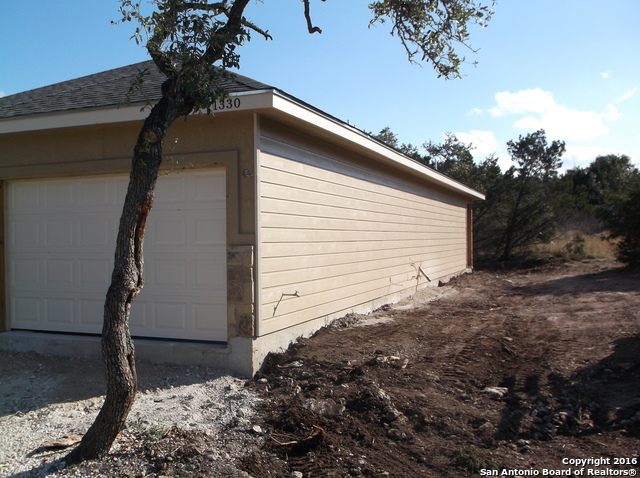 1330 Yaupon Dr