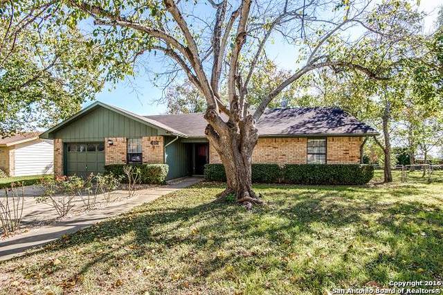 612 Ridgemont Ln