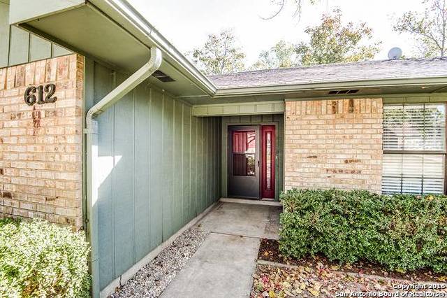 612 Ridgemont Ln