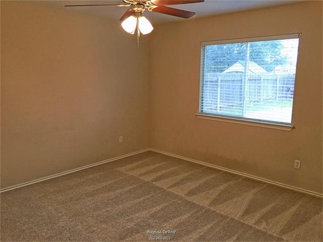 303 Glen Valley Ln