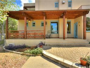 3317 Vaquero Ln