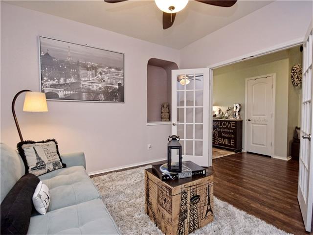 1158 Hyde Park Dr