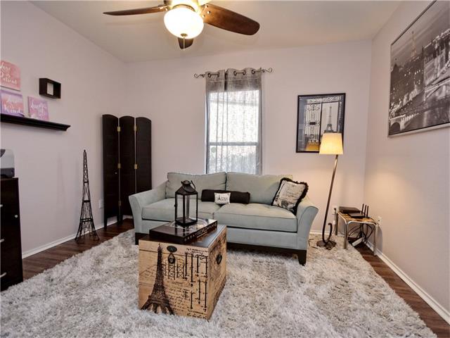 1158 Hyde Park Dr