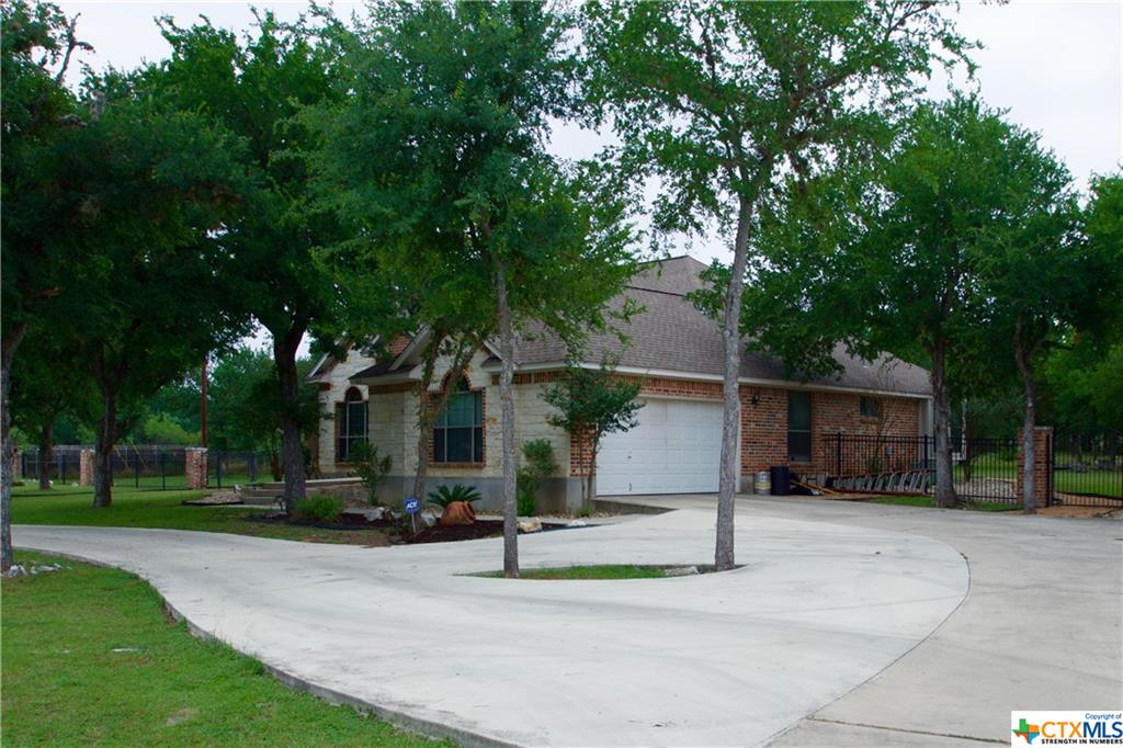 921 Willow Crk