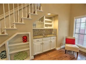 2703 Great Oaks Dr
