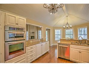 2703 Great Oaks Dr