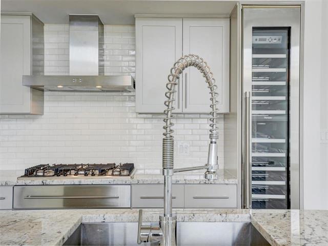 300 Bowie St #3901