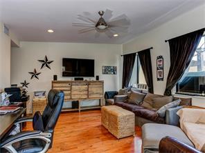 1909 W 30th St Austin, TX 78703
