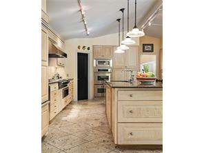 3901 Balcones Dr