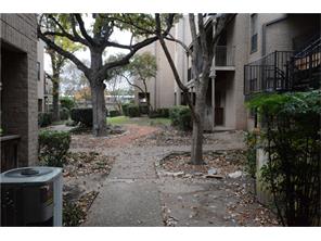 611 E 45th St #3