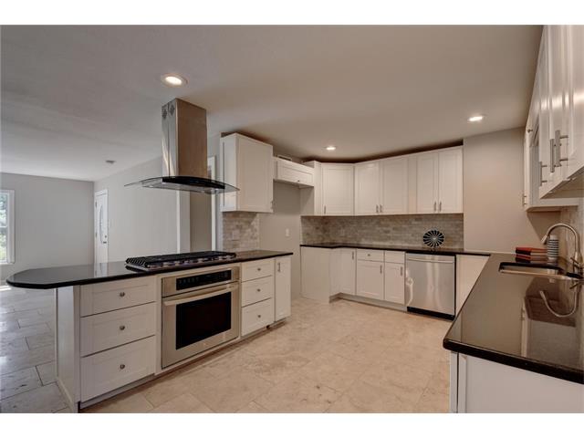 5105 Valley Oak Dr