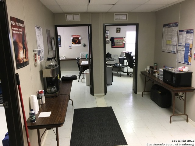 3596 N Highway 83