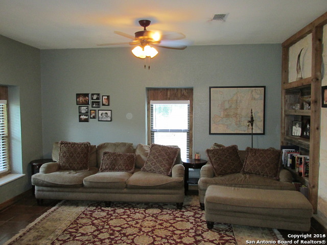 For Sale: 152 County Road 422 Hondo, TX 78861