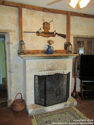 For Sale: 152 County Road 422 Hondo, TX 78861