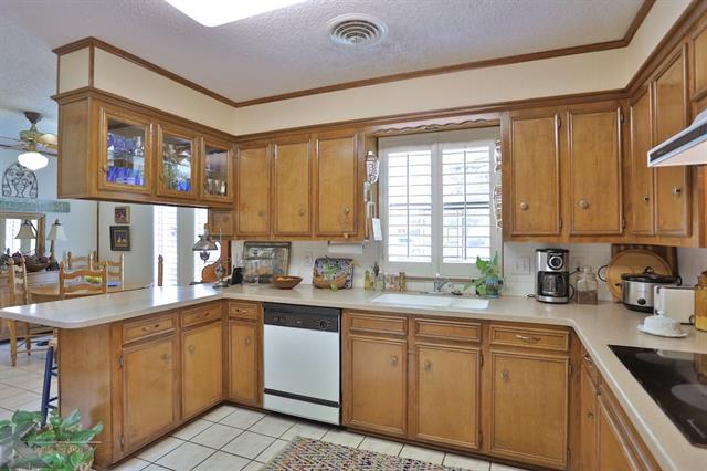 For Sale: 12 Bay Water Dr Abilene, TX 79602