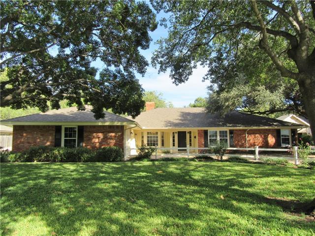 2133 Woodridge Dr
