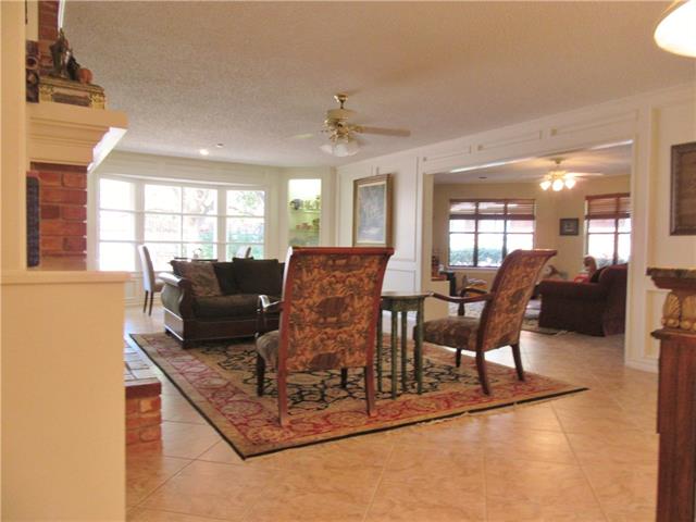 2133 Woodridge Dr
