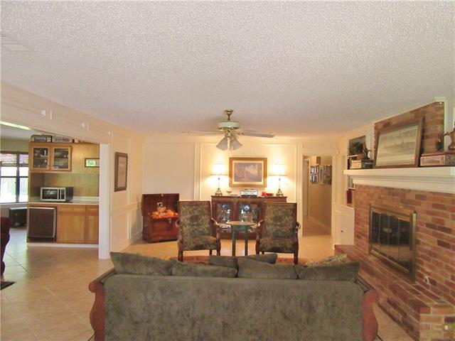 2133 Woodridge Dr