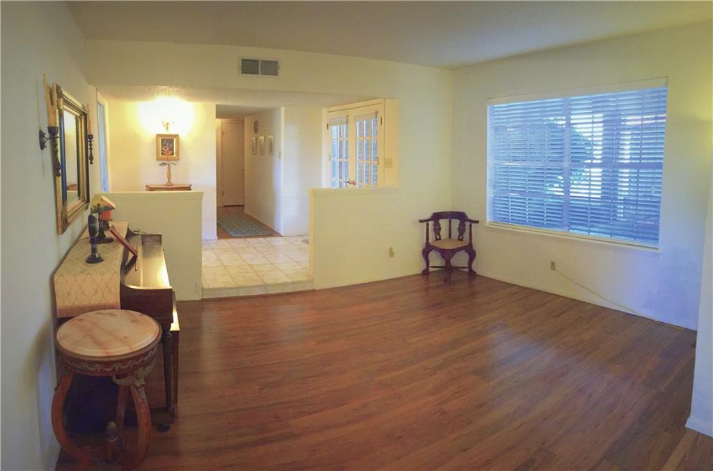 5809 Vista Clara Dr