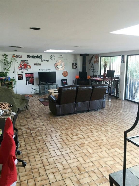 10113 Sumatra St