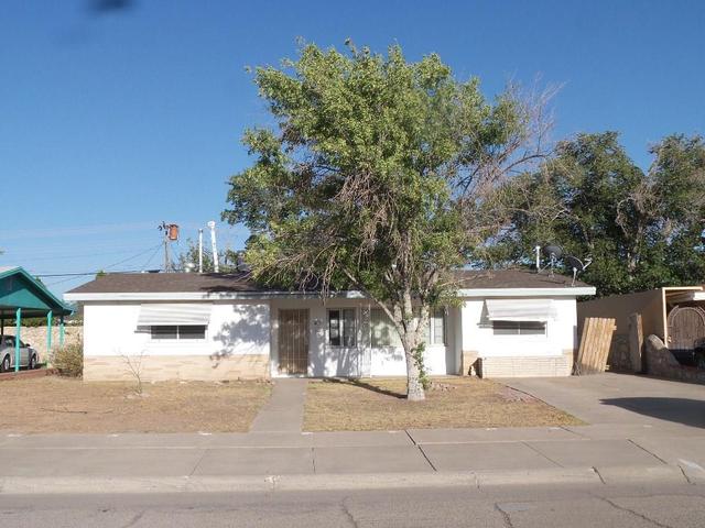 7913 Parkland Dr