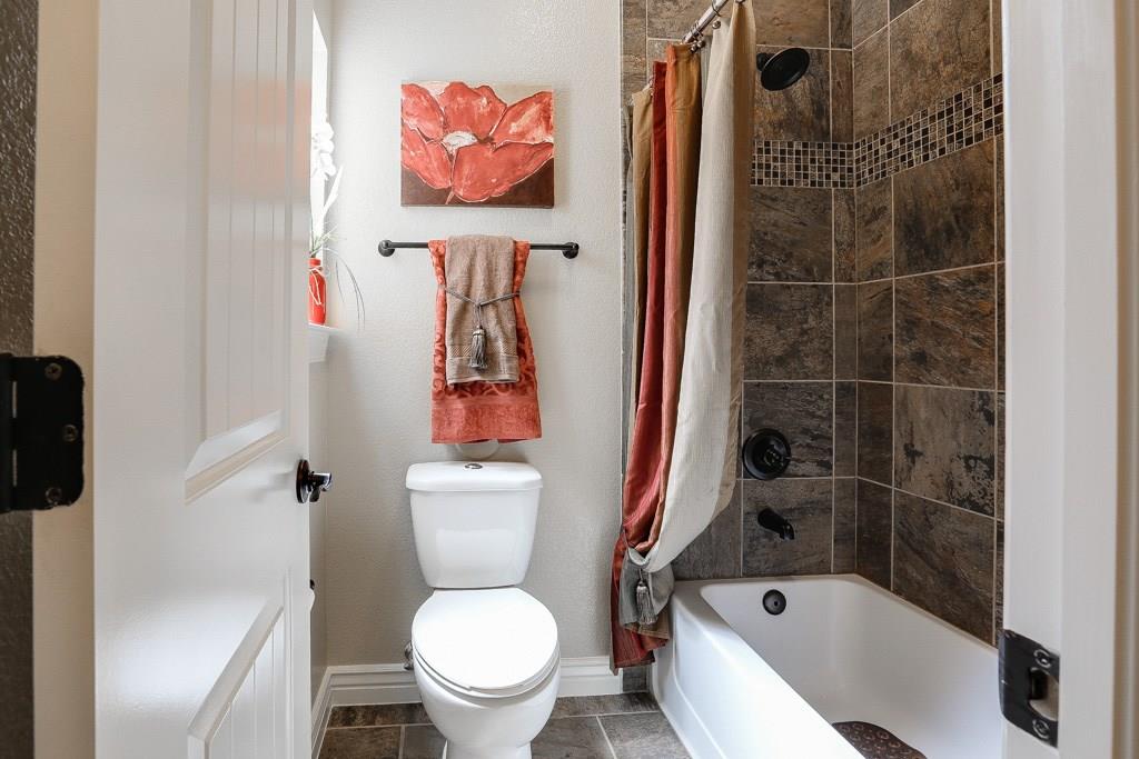 713 Colonial Bluff Dr