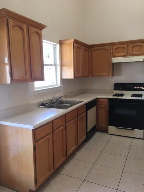 1712 Dorothy Way