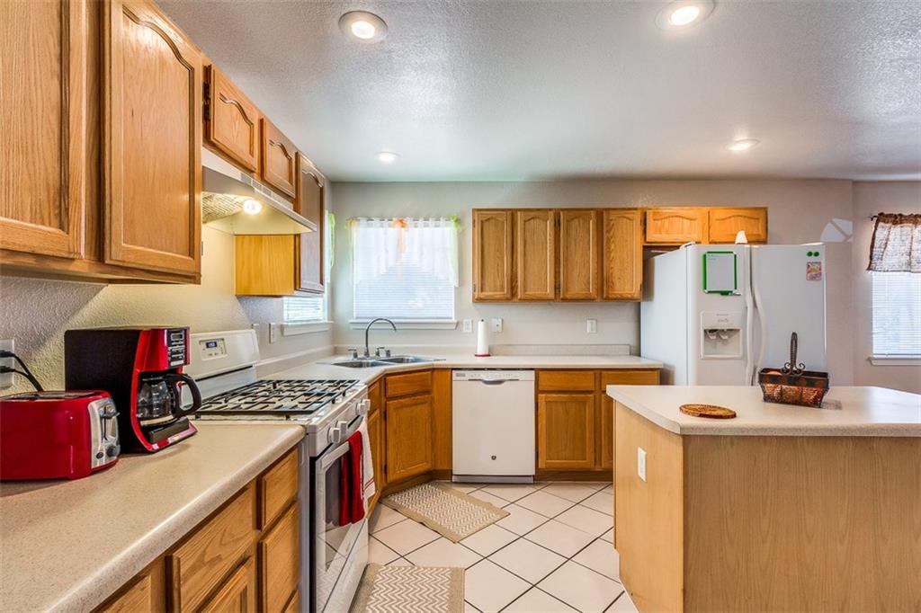 12009 E Oak Abbey Ct E