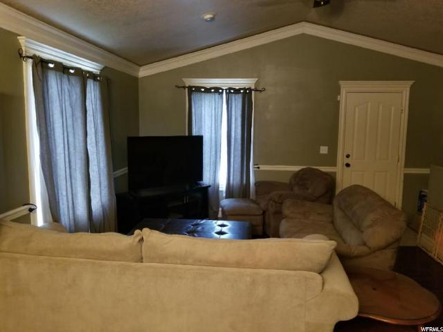 93 E River View Dr