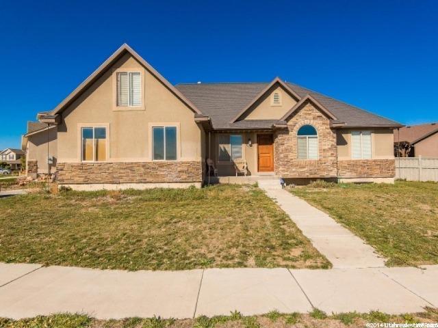3453 E Kennekuk Cir
