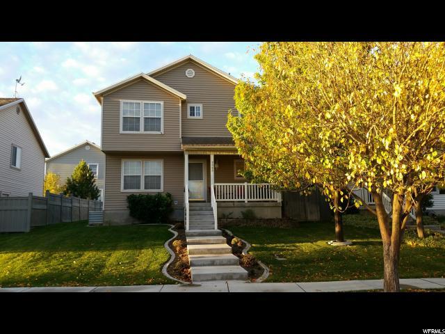 3453 E Kennekuk Cir