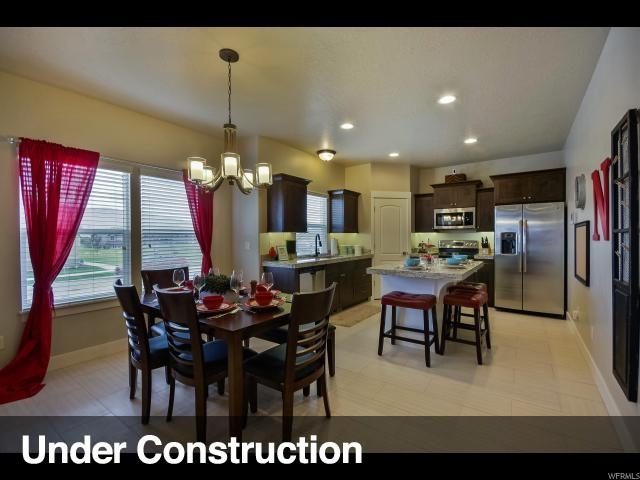 3453 E Kennekuk Cir