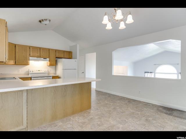 205 E 2050 N Centerville, UT 84014