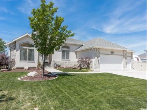 1925 E Pioneer Rd S