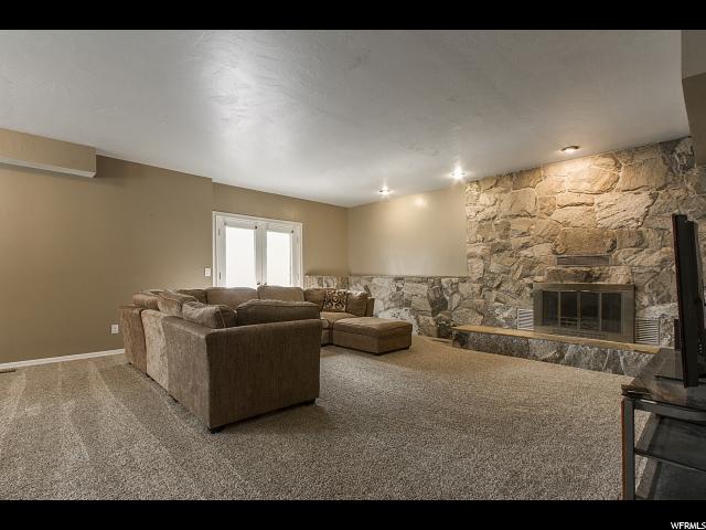 540 Grand Oaks Dr