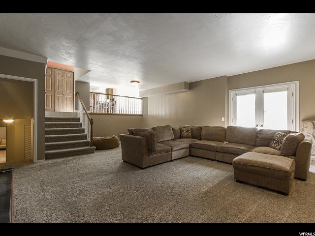 540 Grand Oaks Dr