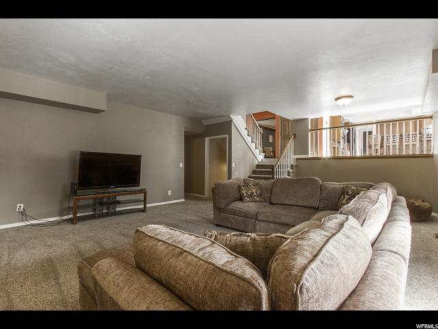 540 Grand Oaks Dr