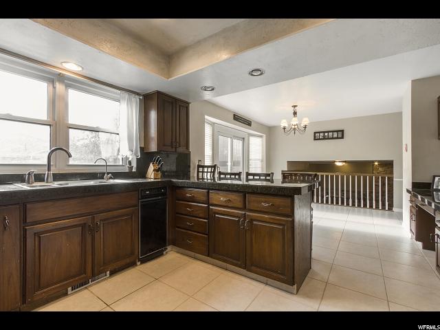 540 Grand Oaks Dr