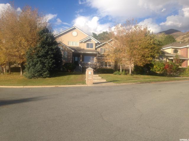 1644 Old Lake Ln