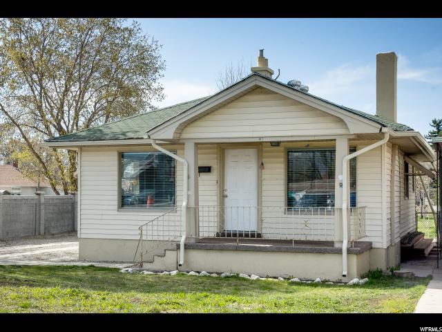 109 S Tamarak Cir