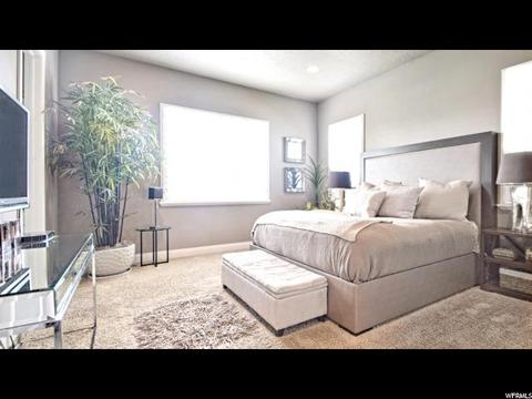 2708 S Day Lilly Dr