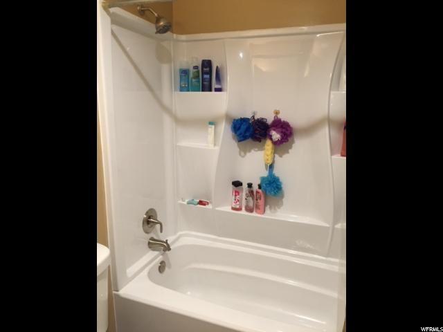 8066 W Thoreau Dr S Magna, UT 84044