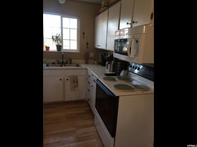 8066 W Thoreau Dr S Magna, UT 84044
