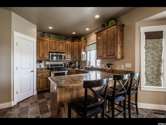 2037 S Bridle Cir Saratoga Springs, UT 84045