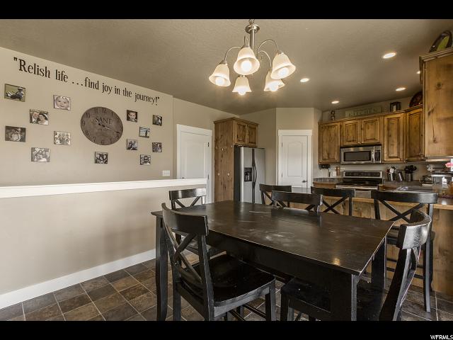 2037 S Bridle Cir Saratoga Springs, UT 84045