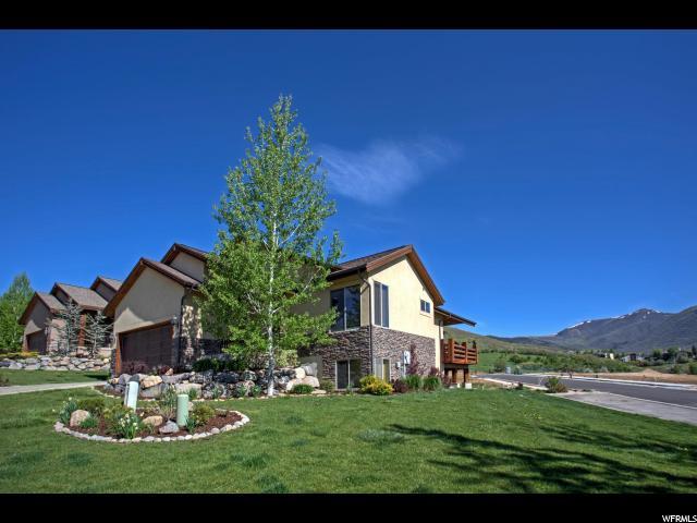 1098 W Sunburst Ln