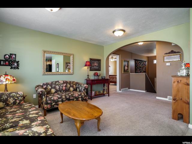 992 W Stonehenge Dr North Salt Lake, UT 84054