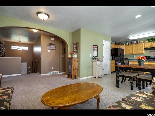 992 W Stonehenge Dr North Salt Lake, UT 84054