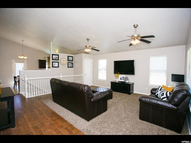 524 E Apple Blossom Ln Pleasant Grove, UT 84062
